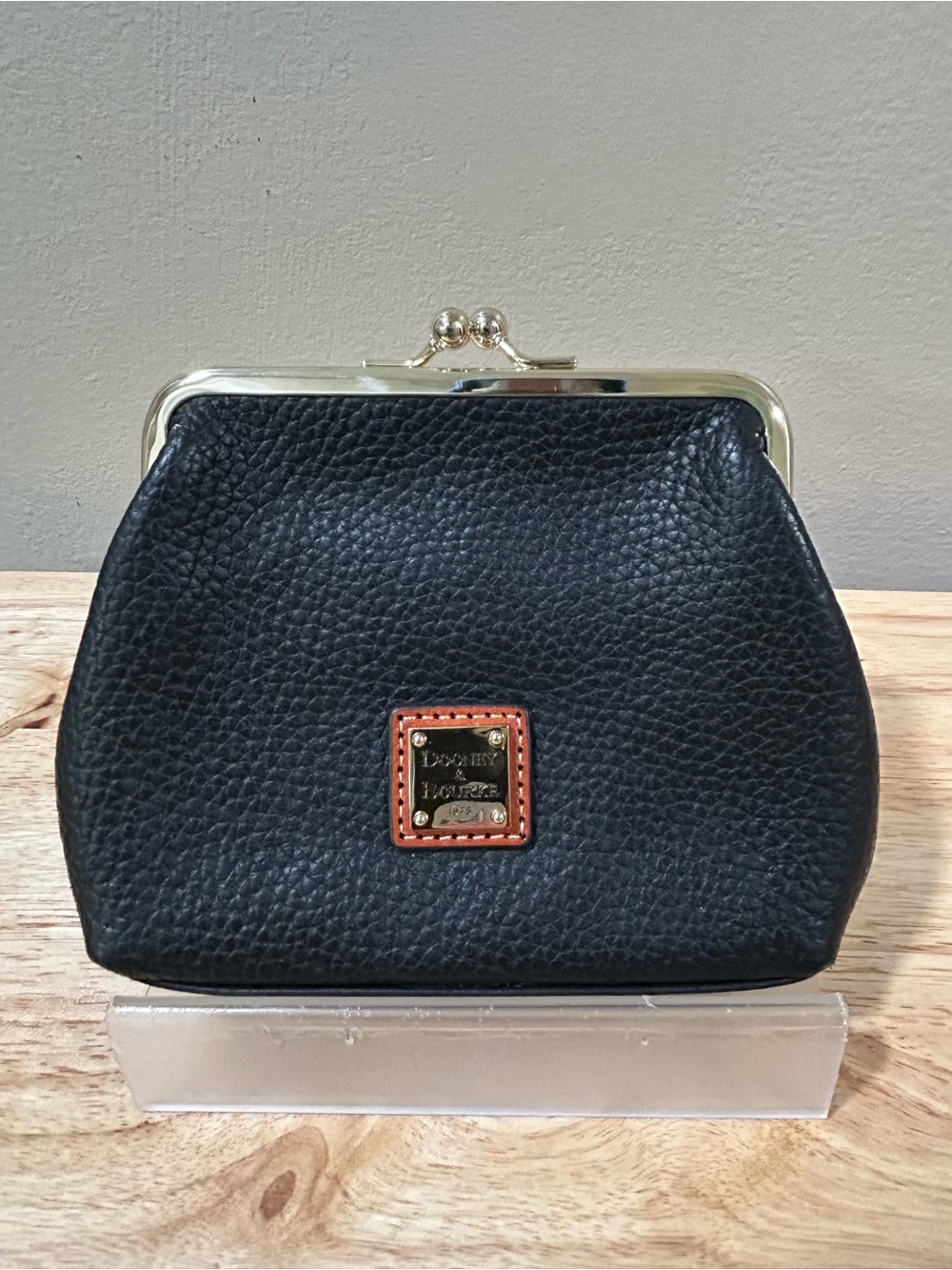Dooney & Bourke Black Pebbled Leather Kiss-Lock Coin Purse with Brown Trim
